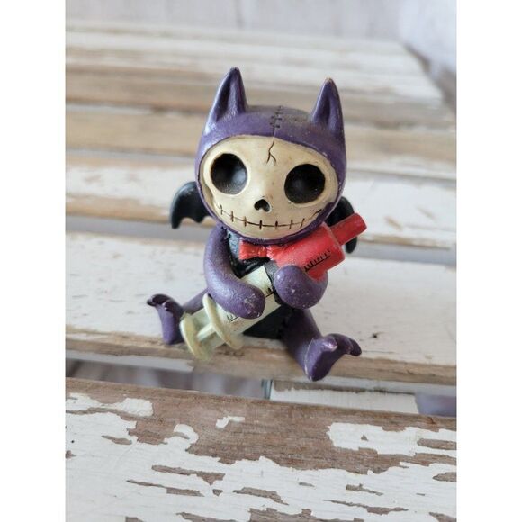 Summit 2011 Devil shot blood bat figurine Halloween decor - Picture 1 of 8